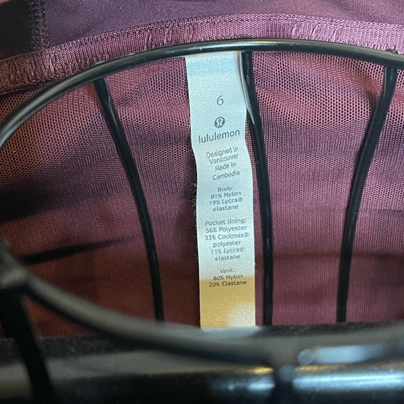 NWOT Lululemon zip up light weight hoody. Mint condition! Size 4 - Picture 2 of 9